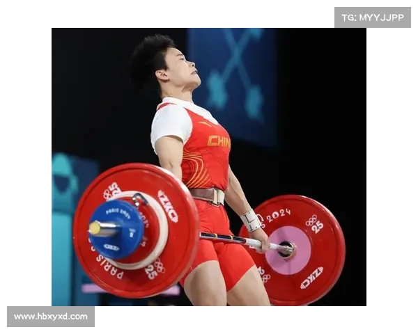 女子87公斤以上级举重决赛激烈展开 中国选手奋力拼搏力争佳绩 女子87公斤以上级举重决赛激烈展开 中国选手奋力拼搏力争佳绩